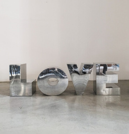 Стол журнальный_Alphabet Love_36-43х48х45 см